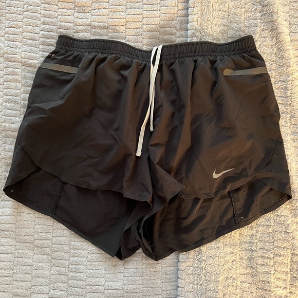 Nike shorts - Picture 6 of 7